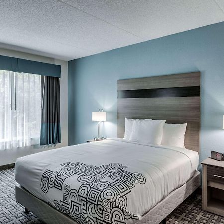Days Inn & Suites By Wyndham スポーケン エクステリア 写真