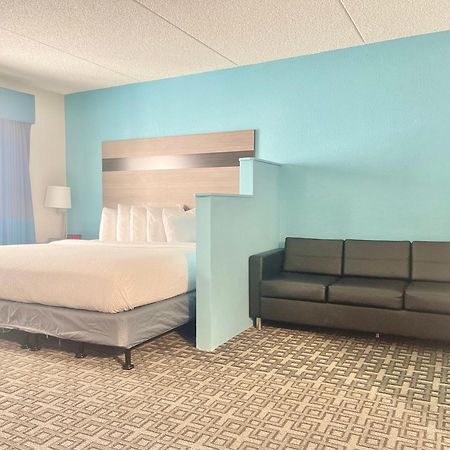 Days Inn & Suites By Wyndham スポーケン エクステリア 写真