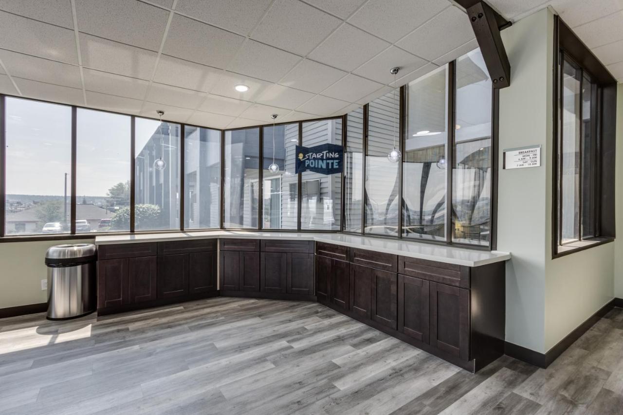Days Inn & Suites By Wyndham スポーケン エクステリア 写真