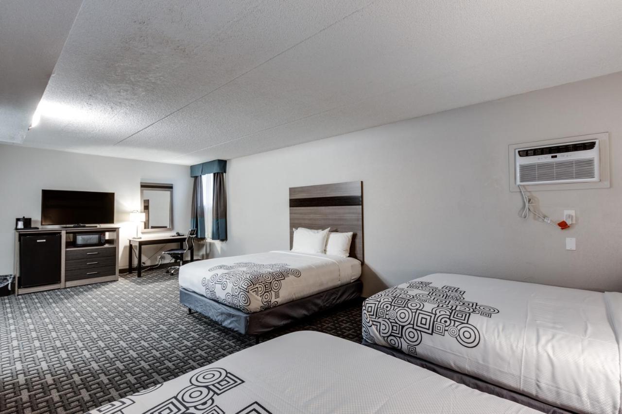Days Inn & Suites By Wyndham スポーケン エクステリア 写真