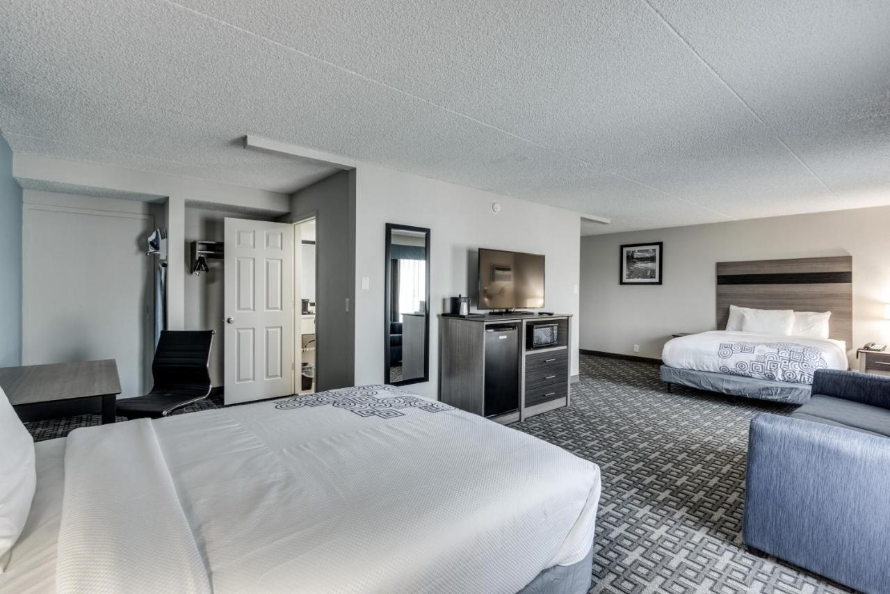 Days Inn & Suites By Wyndham スポーケン エクステリア 写真