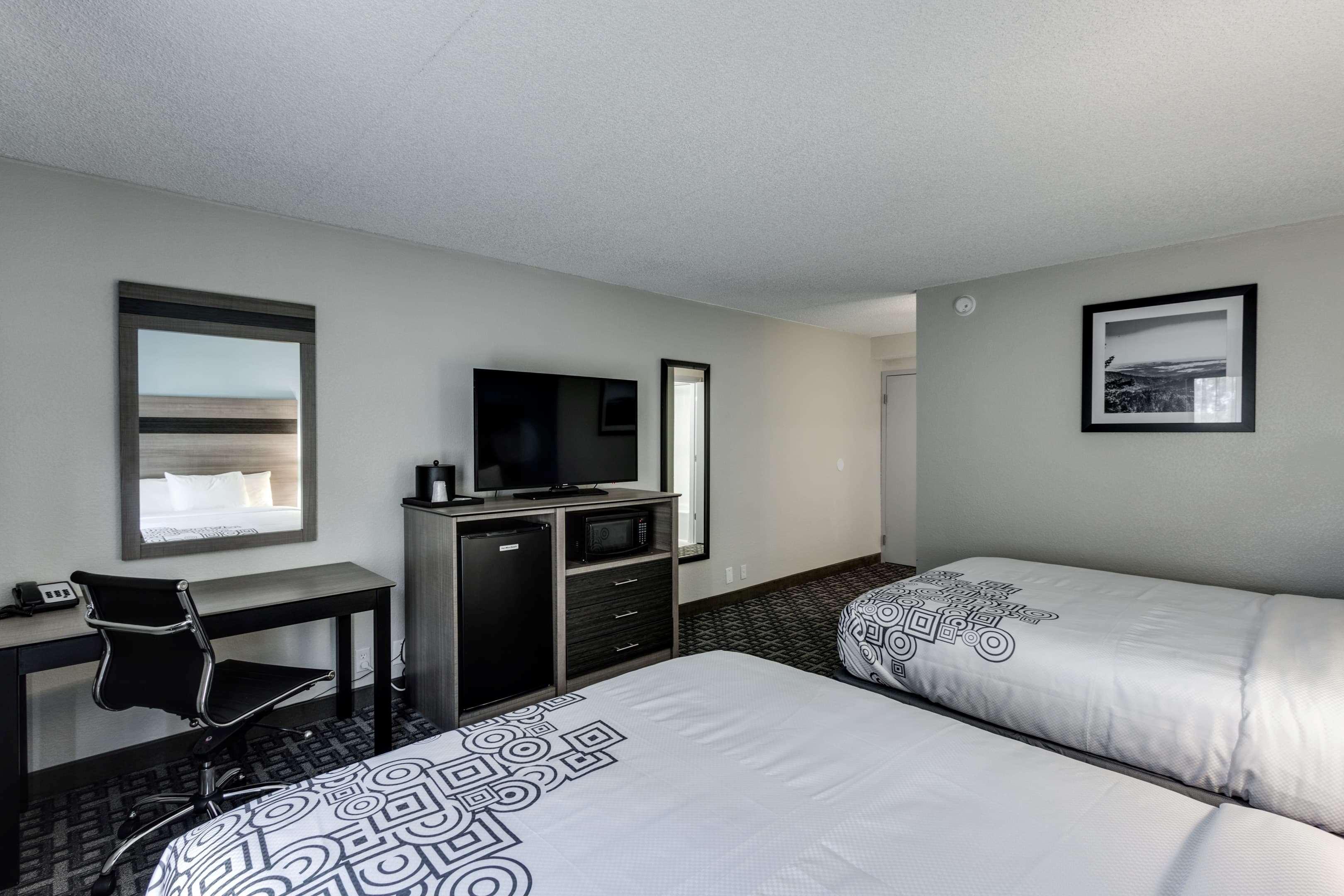 Days Inn & Suites By Wyndham スポーケン エクステリア 写真