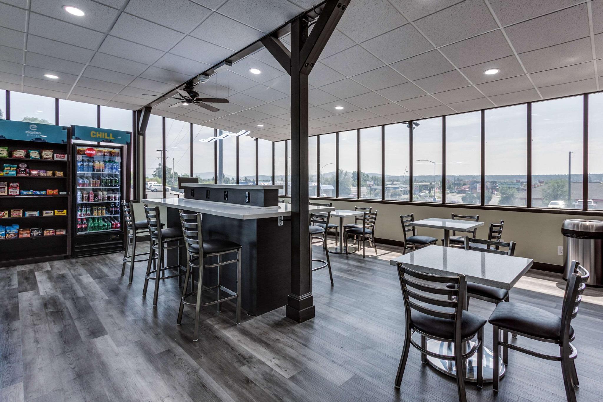 Days Inn & Suites By Wyndham スポーケン エクステリア 写真